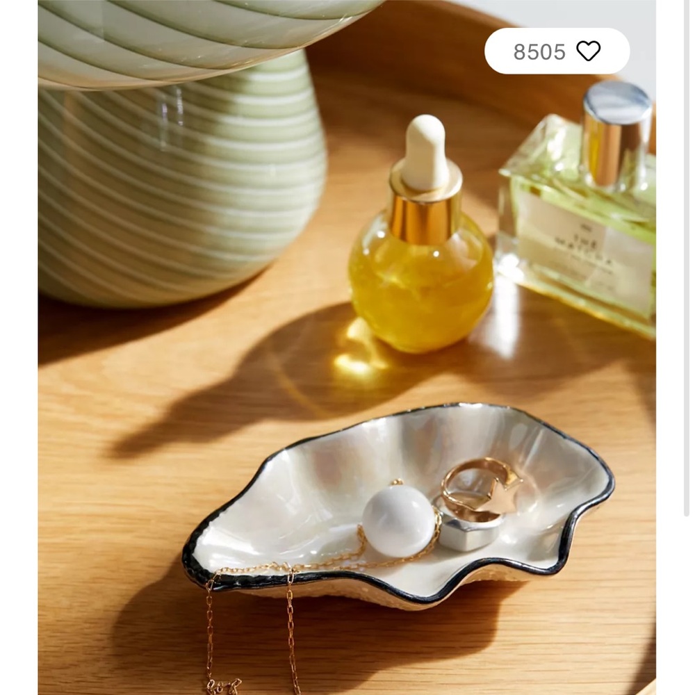 🆕 UO Oyster Catch all Jewelry Dish